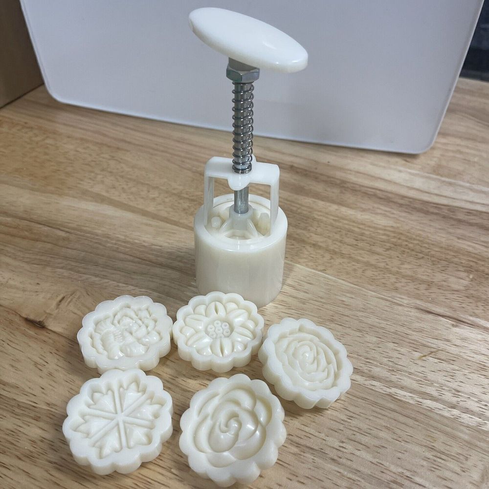 Set Of 4 Round & Square Mold Bath Bomb/shower Steamer Hand Press Or Cookie Press - Picture 9 of 12